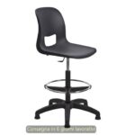 Sgabello tecnico Vera 60 con scocca in PP nero Seditaly alto con poggiapiedi
