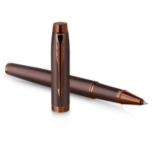 Penna roller monocromatica Parker punta fine nero finitura bordeaux